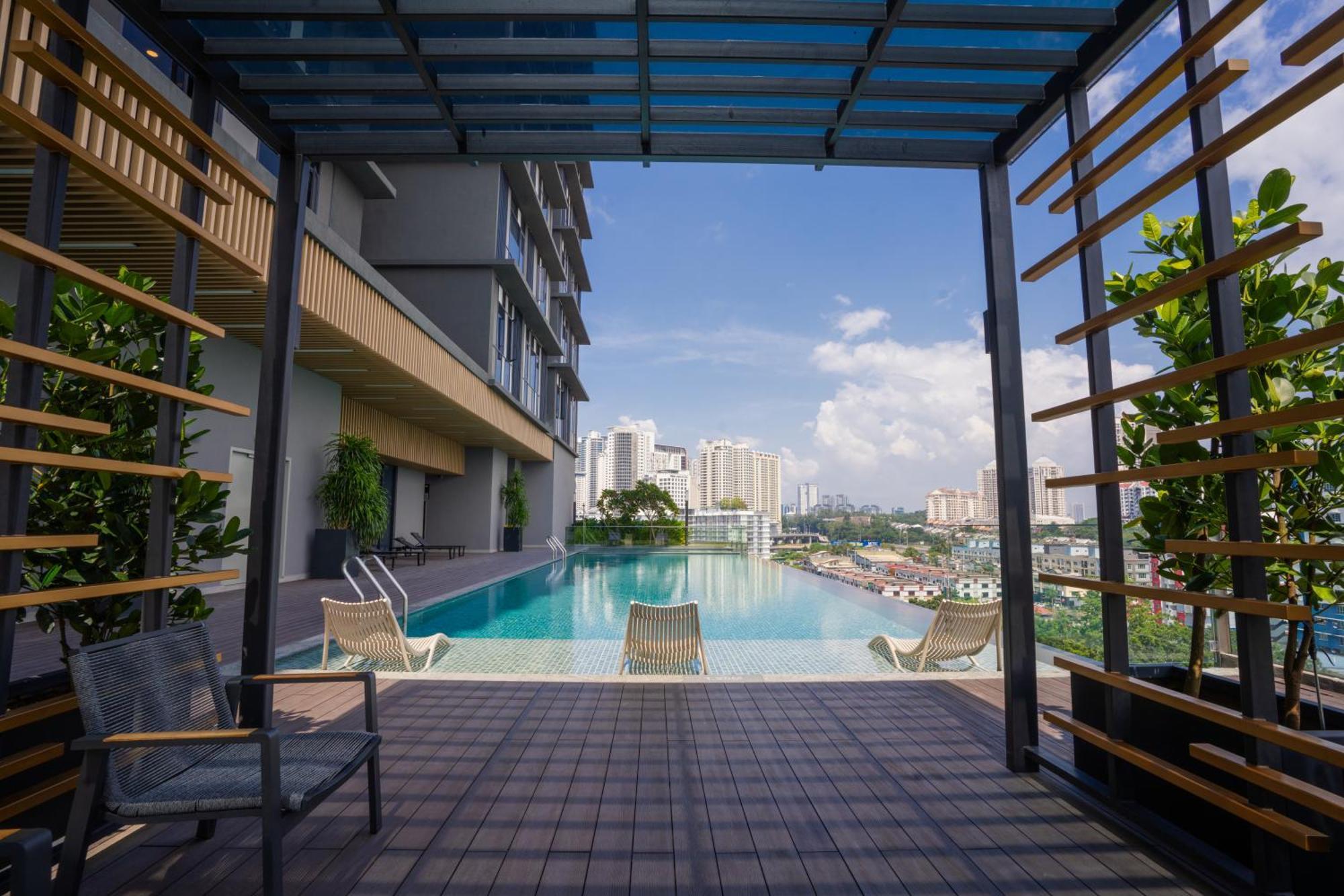 Societe Hartamas Aparthotel Kuala Lumpur Exterior photo